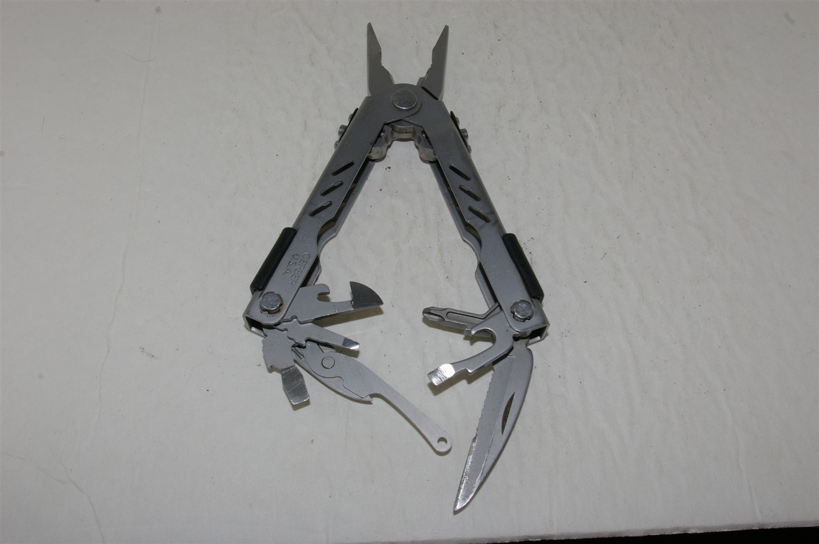 Gerber MP400 Compact Sport Multi-Tool Multi-Plier Stainless Silver