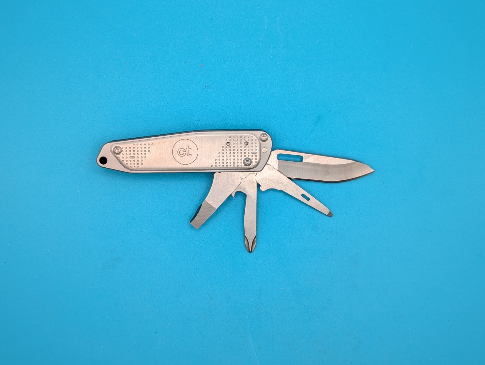 Leatherman FREE T2 Pocket Knife Multi-tool!