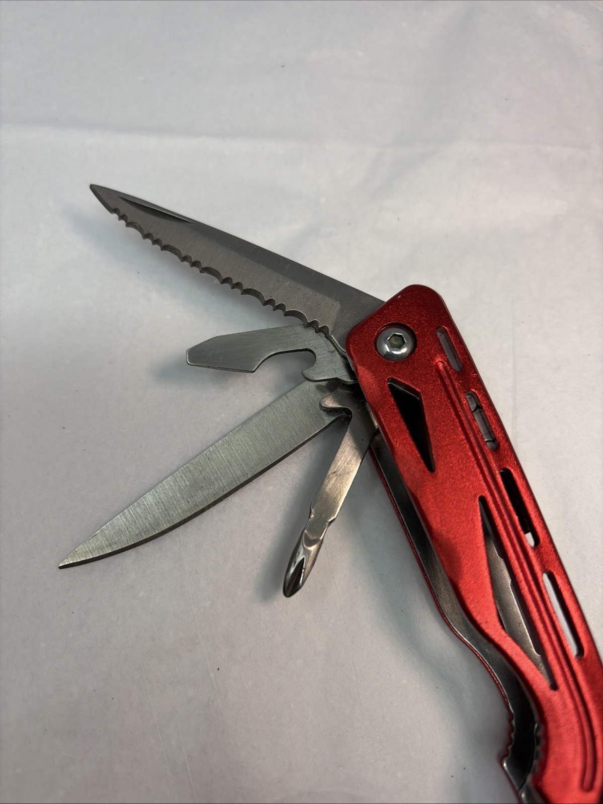 Snap-On Tools Red Multi-Tool Folding Pocket Knife w/ Pliers – Compact Tool