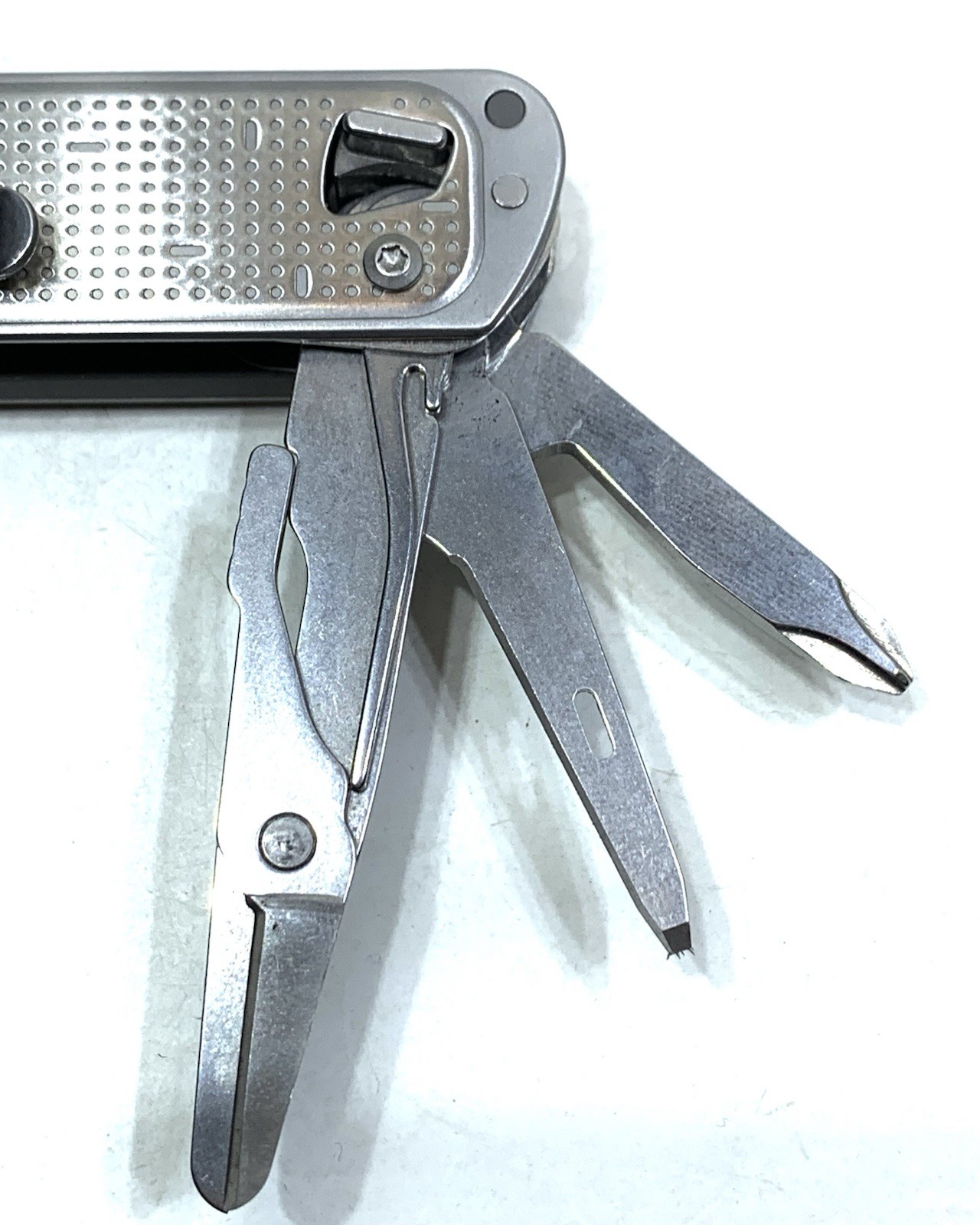 Leatherman FREE T4 Pocket Knife Multi-tool! Stainless! RETIRED!