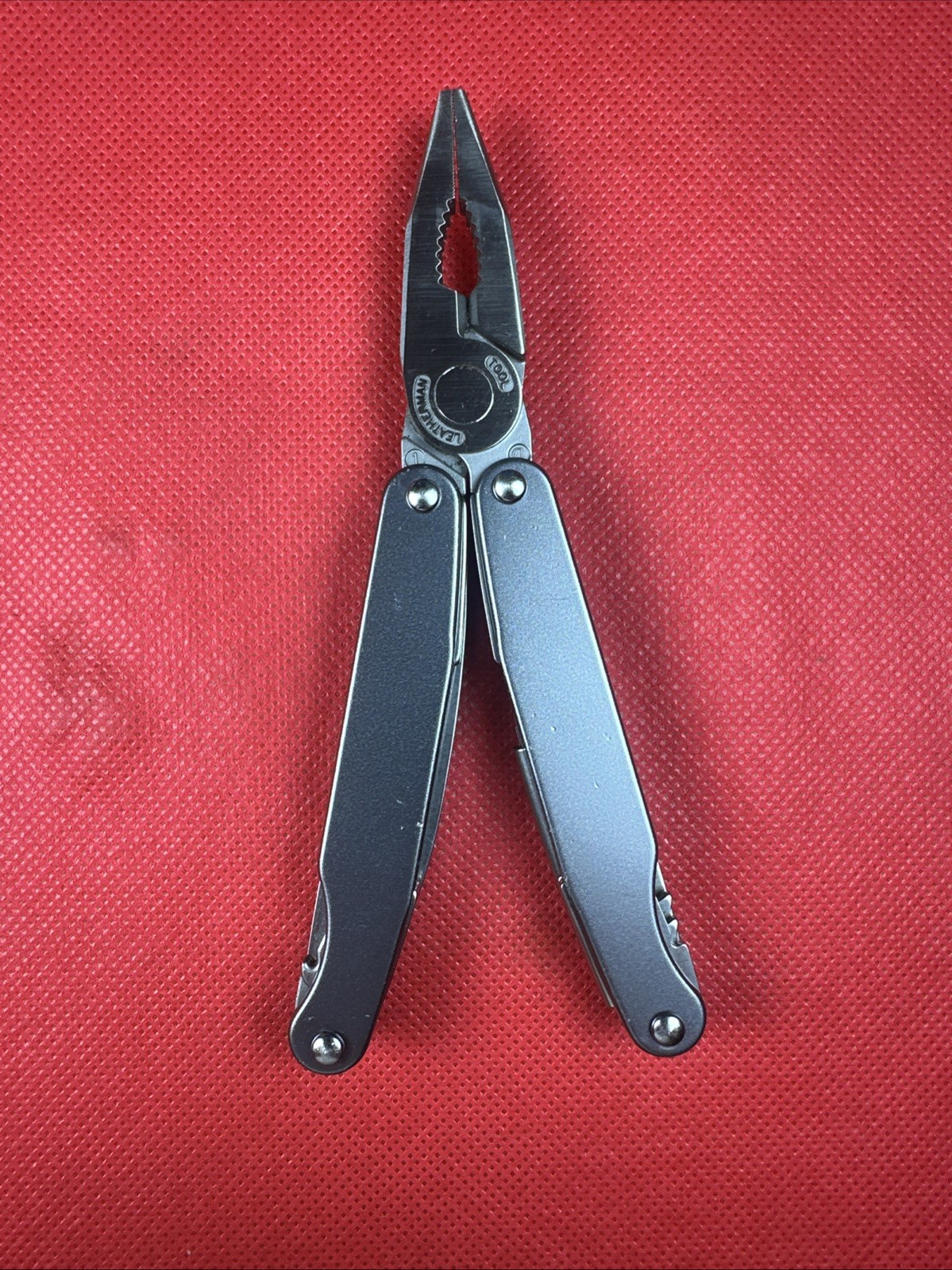 Retired Grey Gen 1 Leatherman Juice S2 Multitool, Great EDC!