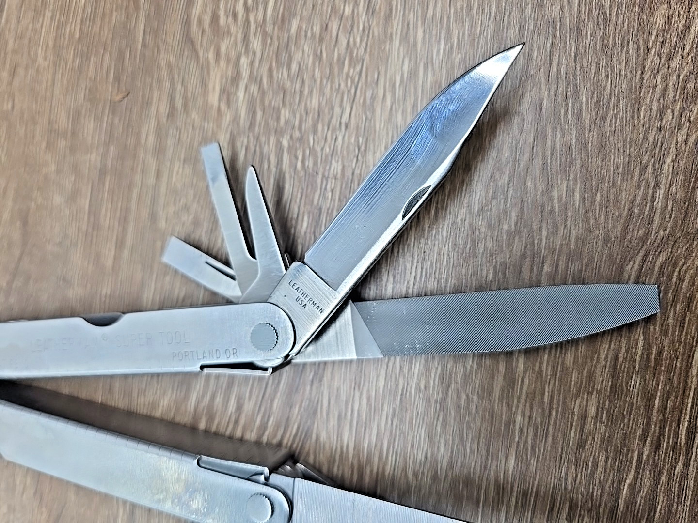 Vintage 1994 Leatherman Super Tool With Leather Sheath, 10 Folding Blades USA