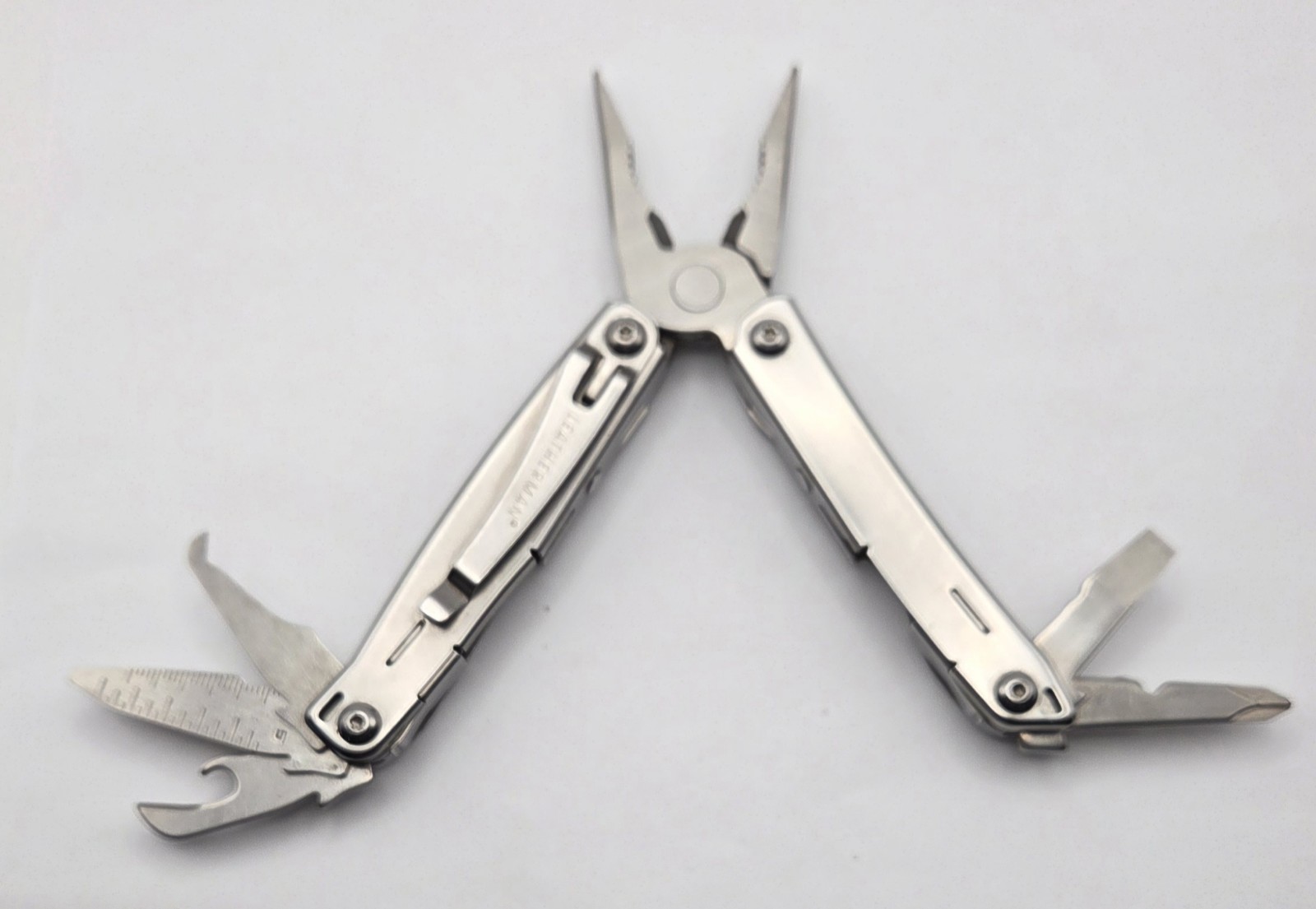 Leatherman Wingman Multi Tool Stainless Steel Made in USA Silver w/ Clip L4