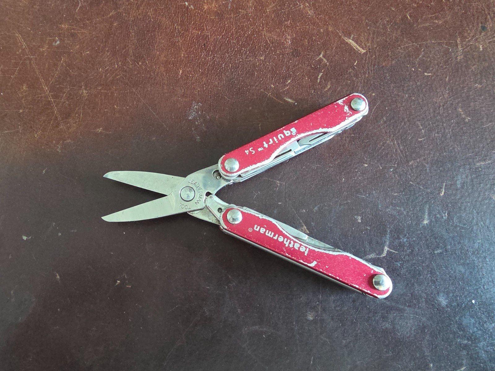 Leatherman Squirt S4 Red Multitool Keychain Good Condition 069h