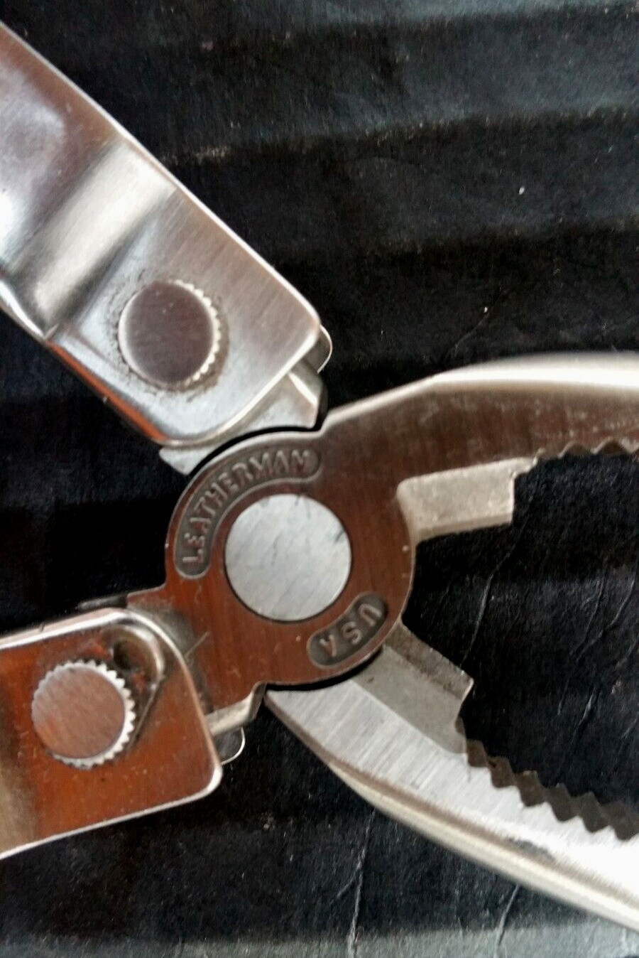 Leatherman Multi Twelve Tool Stainless 4″ No Sheath 2.5″ Blade Excellent + 1985