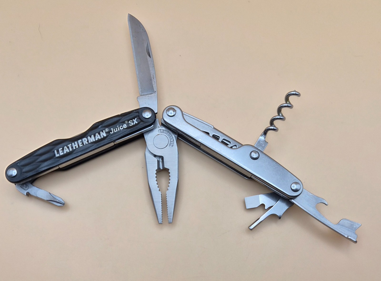 SUPER RARE Leatherman JUICE SX Black Multi-Tool (Retired) – Good Condition