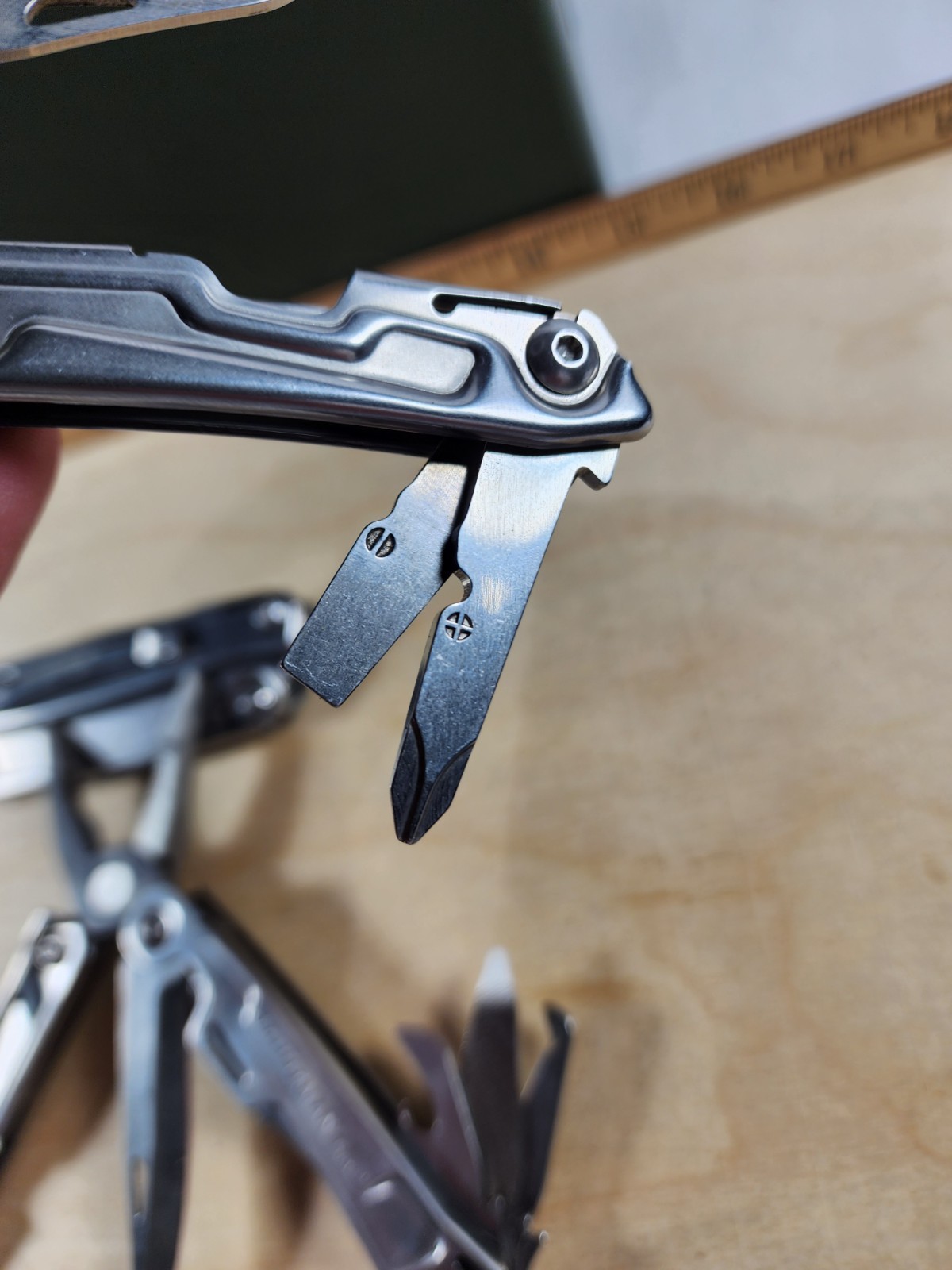 Leatherman Rev one at random great conditions. x1(ONE) per order