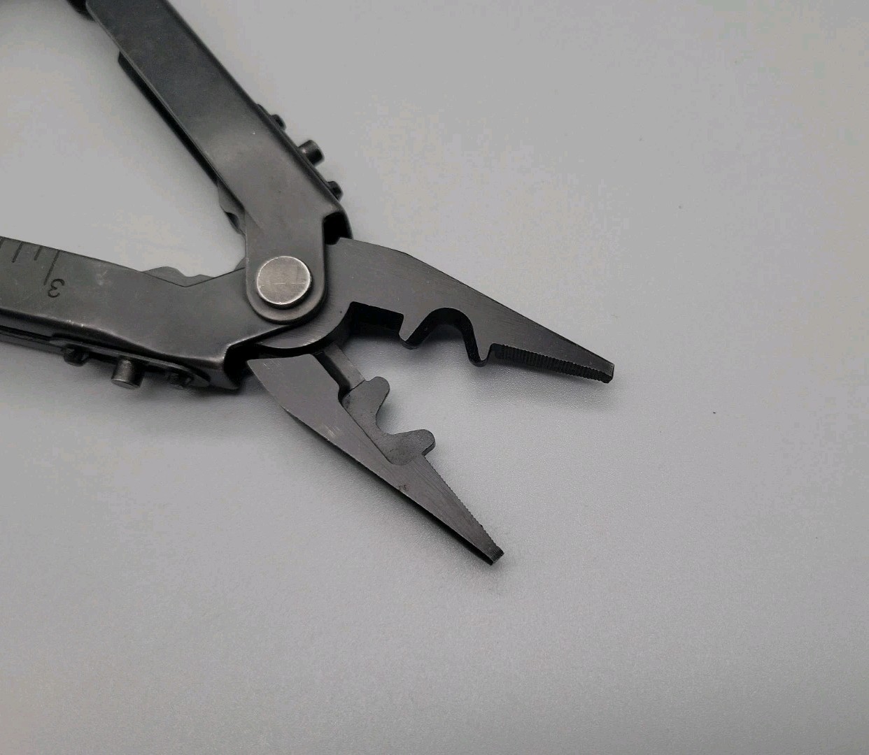 Gerber DET MP600 Multi-Plier Multi-Tool – DISCONTINUED – C-4 Punch, Cap Crimper