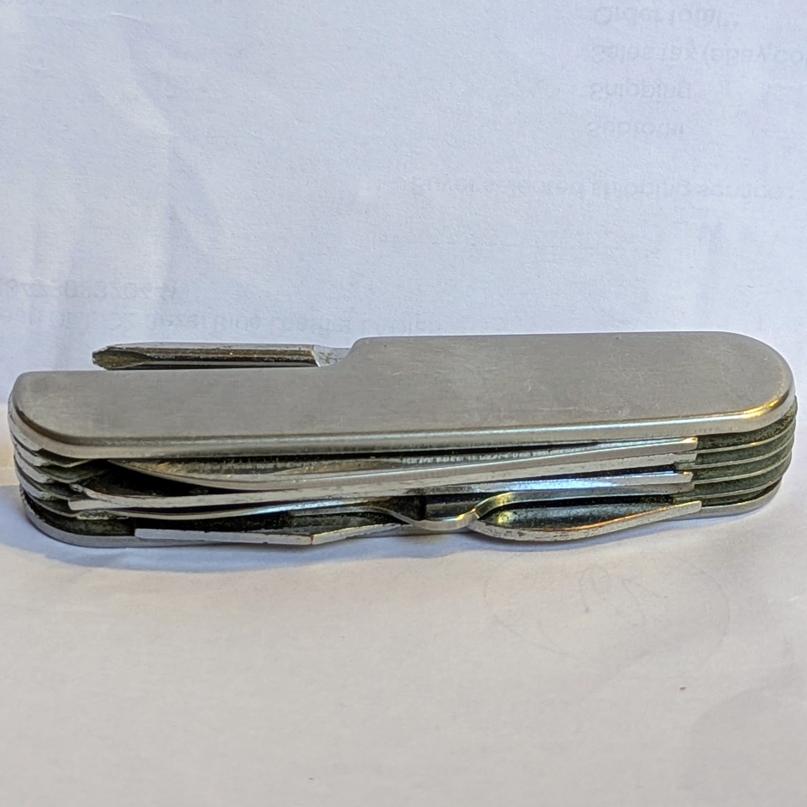 14-Function Multifunction Stainless Steel Pocket Knife with 11 Flip-out Tools