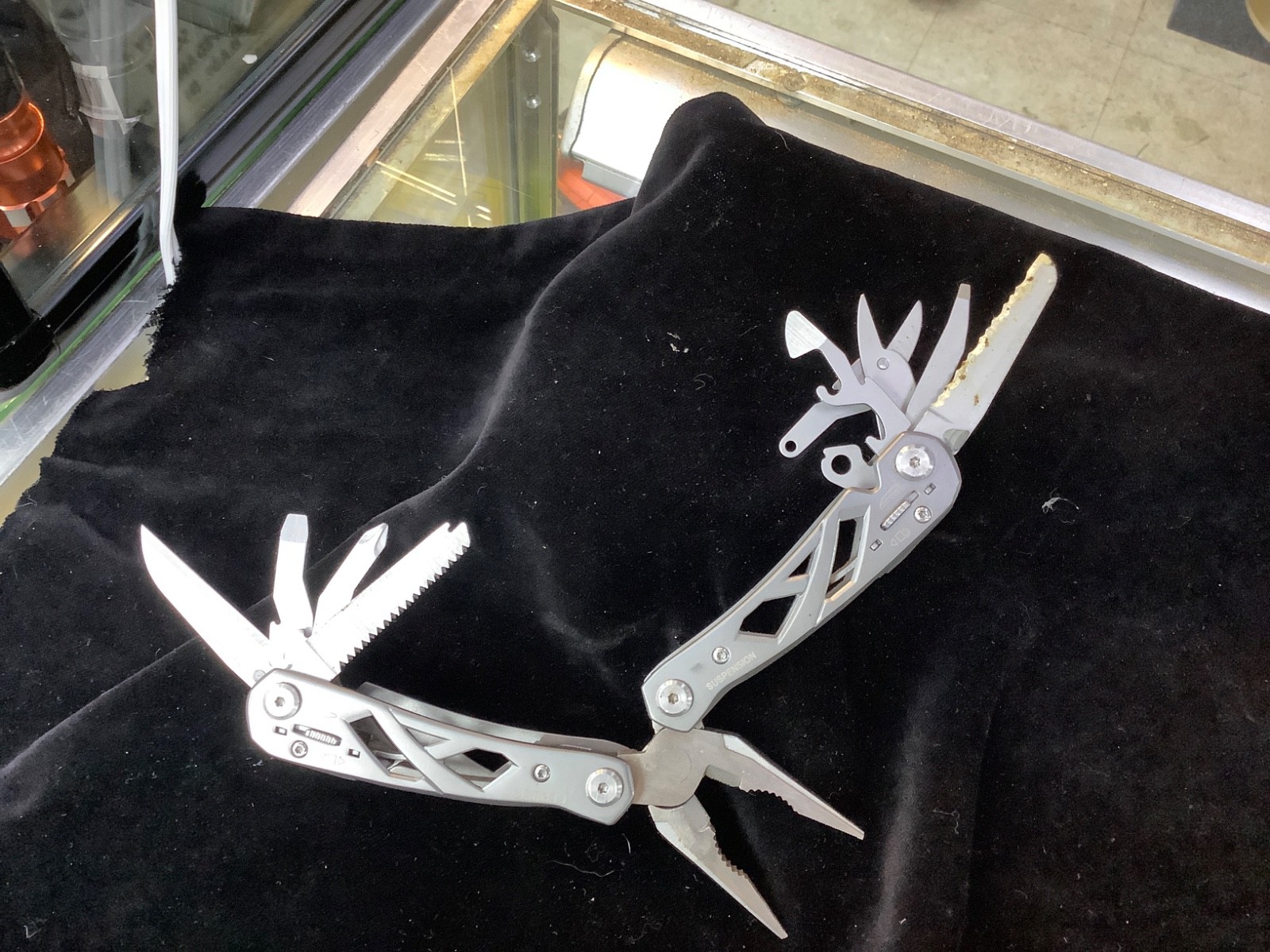 MULTI-TOOL, GERBER SUSPENSION, USED WITH CASE