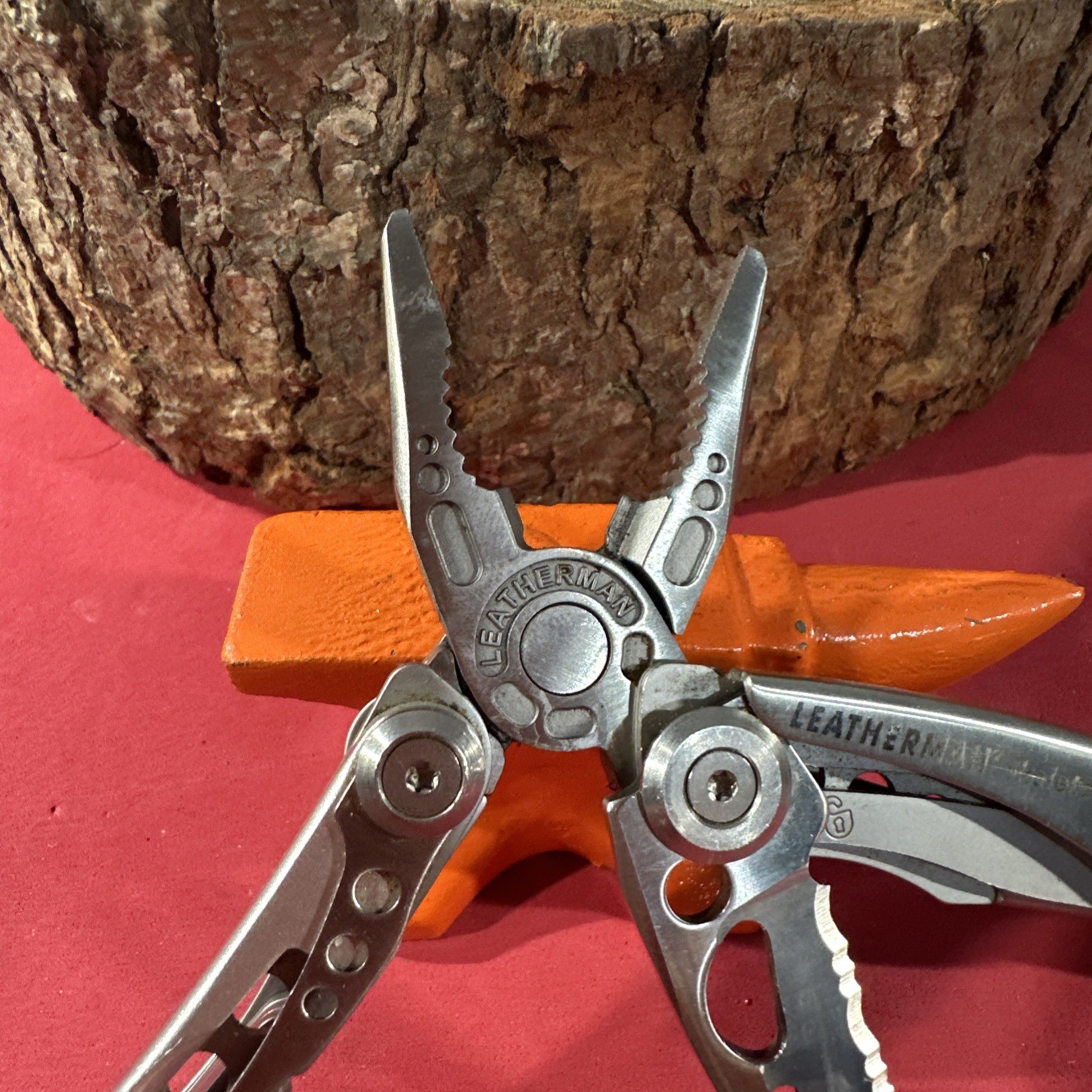 Leatherman Skeletool Silver Multi-Tool Pliers Knife Knife Screw Driver NICE CO