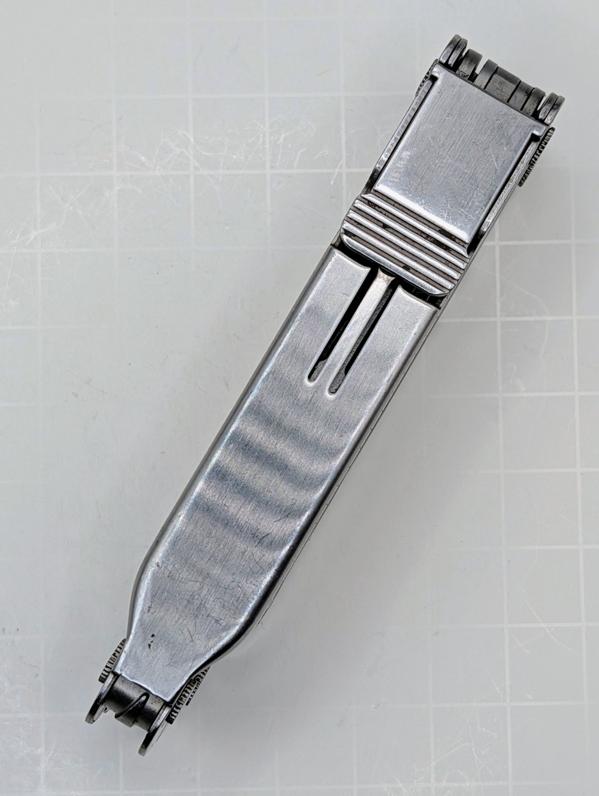 Leatherman Super Tool 300 Stainless 19-In-1 Multi-Tool w/Sheath
