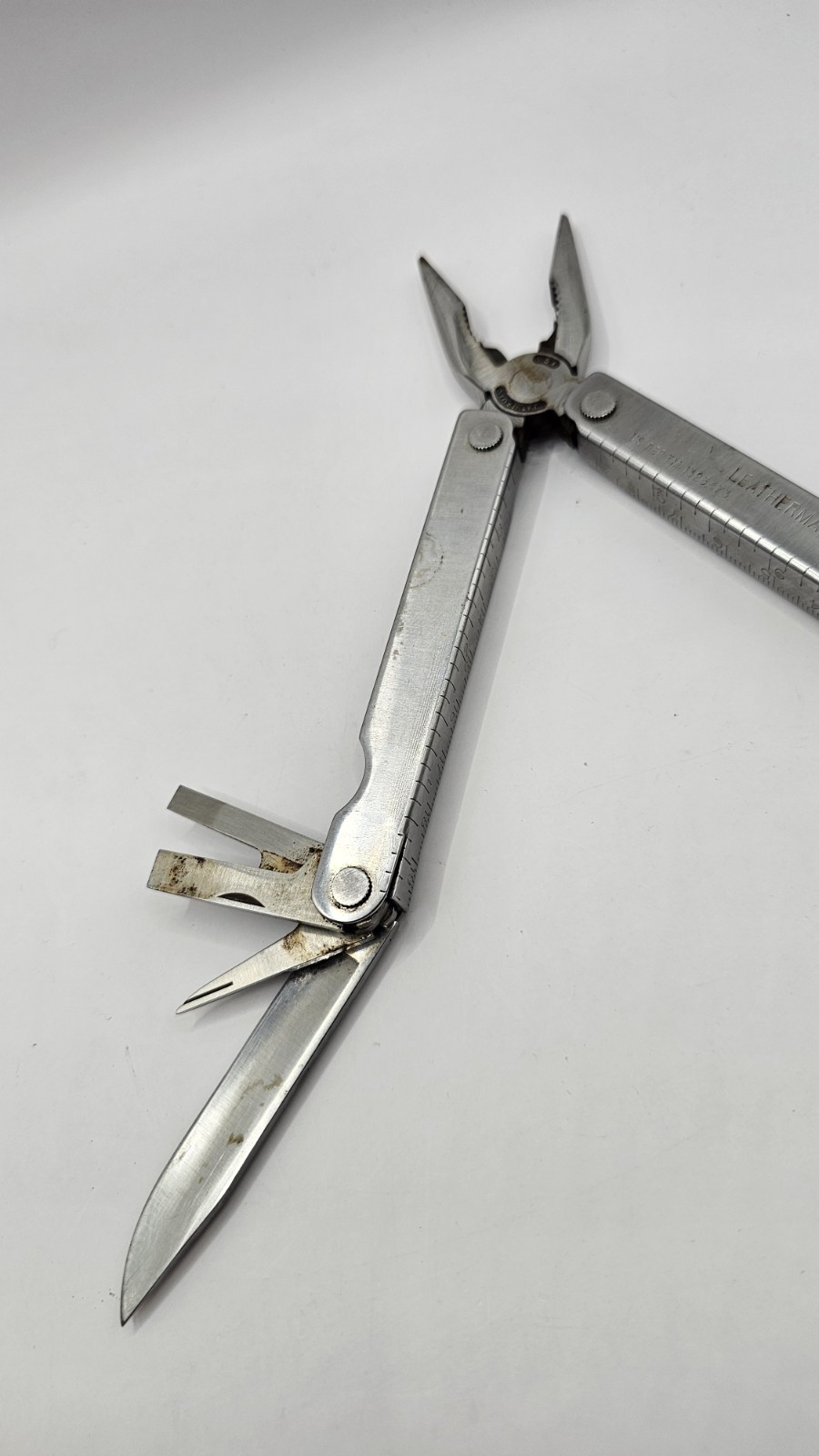 LEATHERMAN Multi Tool USA MADE In Portland, Oregon 1325473 used No Case