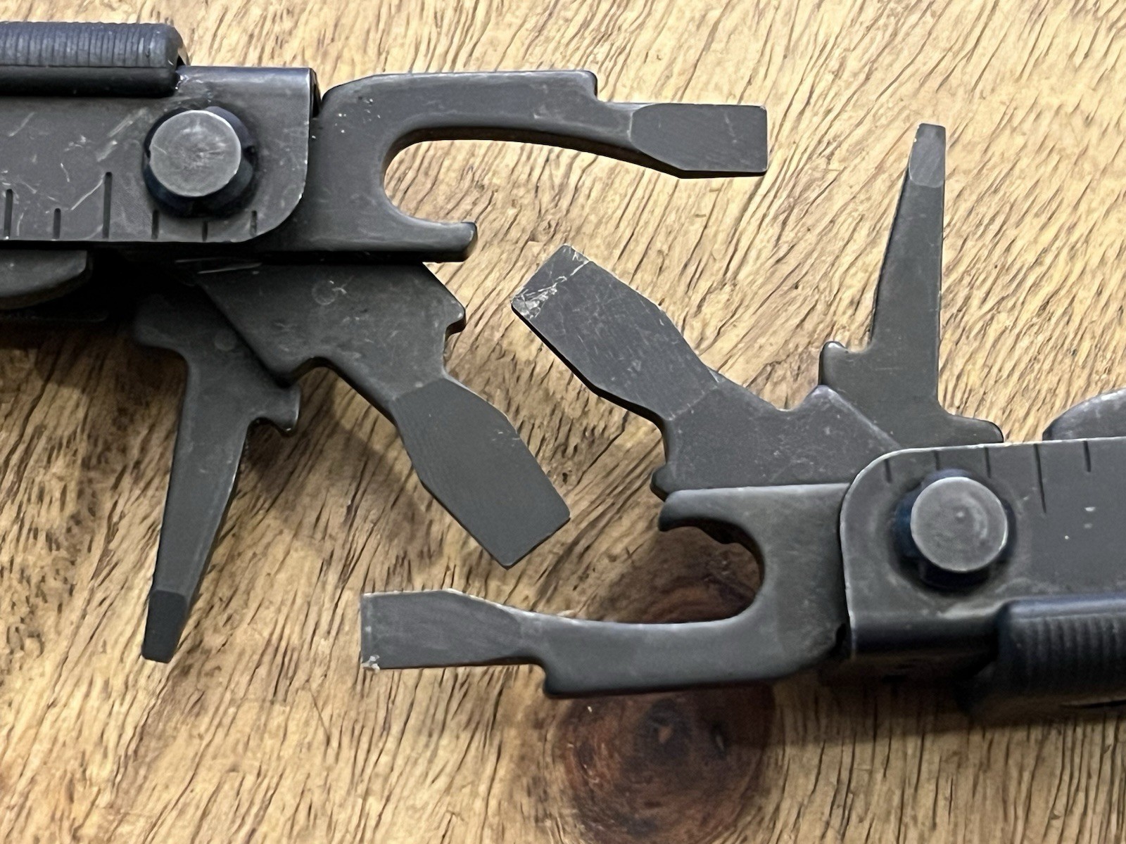 -USA- Gerber Multi Tool MP600 SUPER Nice! w/Gerber Sheath TSA Confiscated Lot 2