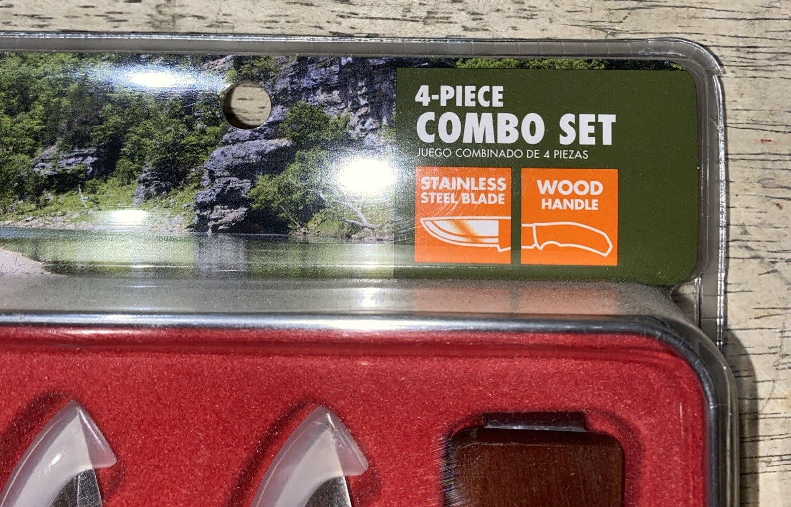 OZARK TRAIL 4 PIECE COMBO SET, 2 – 6.5″ KNIVES, DEER TIN, MONEY, CLIP & PEN