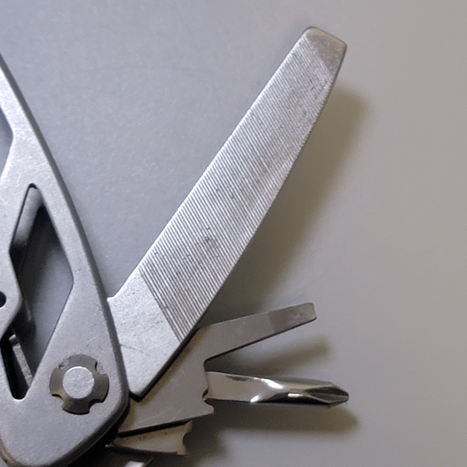 Stanley Multi Tool 2CR 12 in 1 Pocket Knife Pliers Saw Screwdriver File