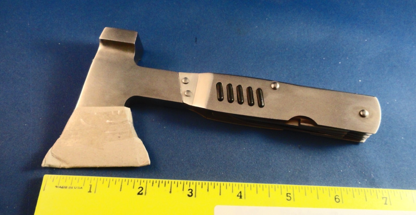 HEAVY DUTY LEATHERMAN LIKE MULTI TOOL: AXE HAMMER ETC