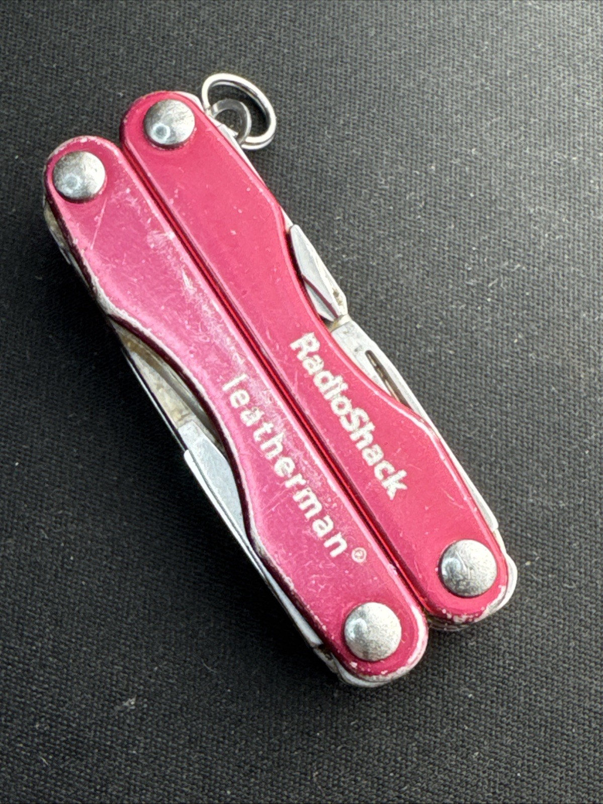 Leatherman Squirt E4 Multi-Tool w/Wire Strippers Radioshack – Parts/Repair