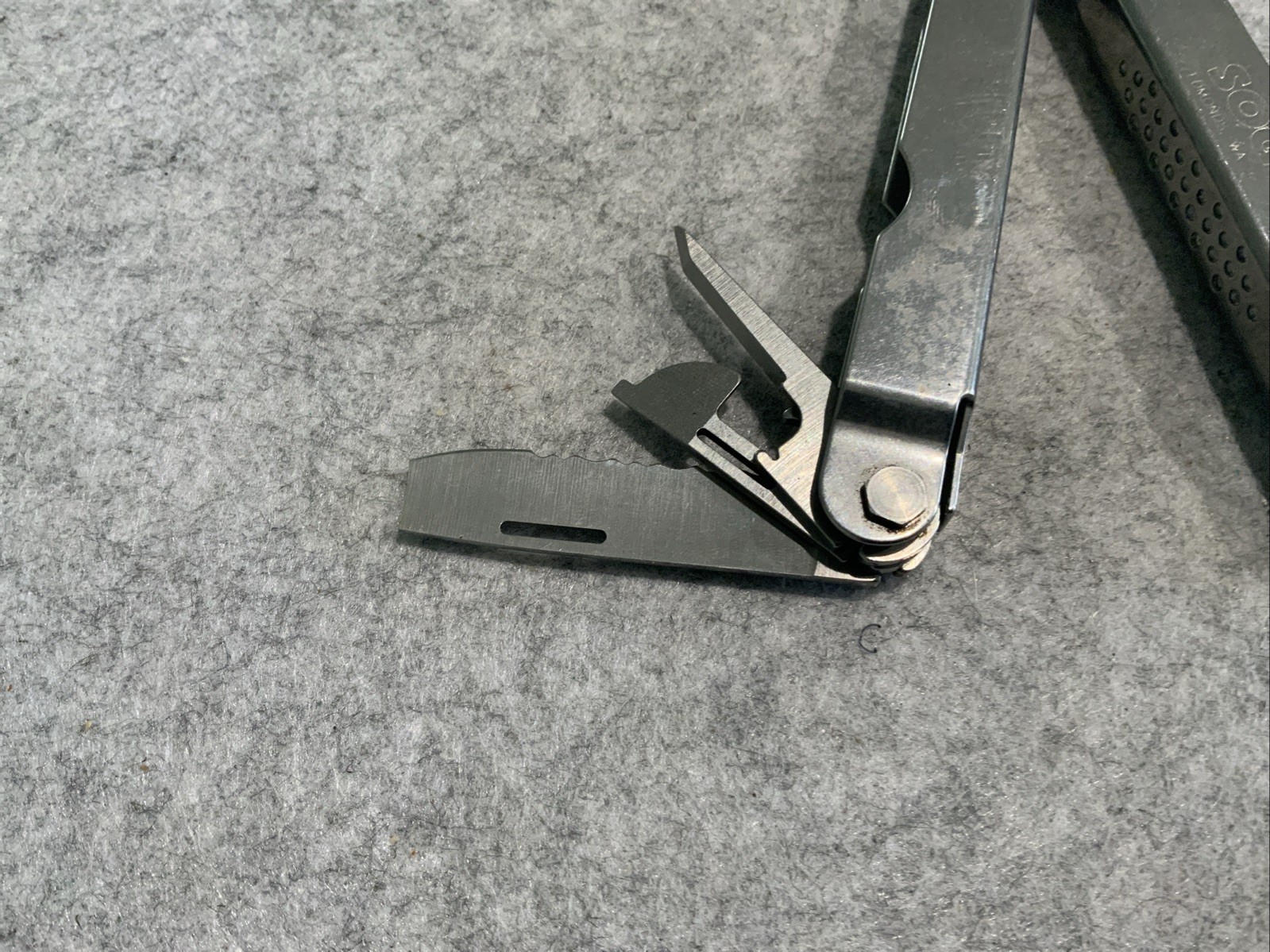 Vintage SOG Powerplier Multi Tool Stainless Broken Metal Saw