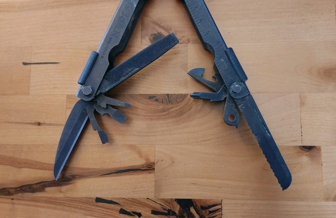 Gerber MP600 Multi-Tool Multi-Plier Black Oxide – Great Condition – C60