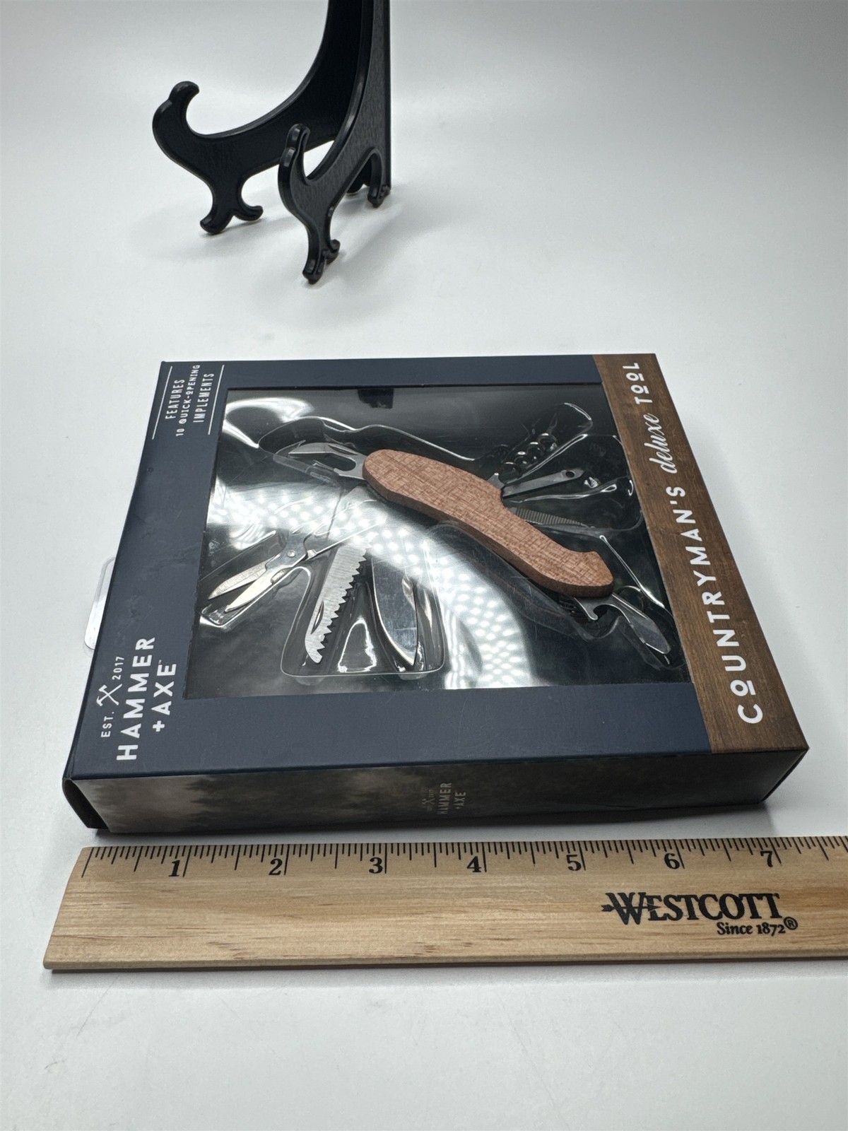 Hammer & Axe Brand Countryman’s Deluxe Tool Features 10 Quick-Opening Tools Gift