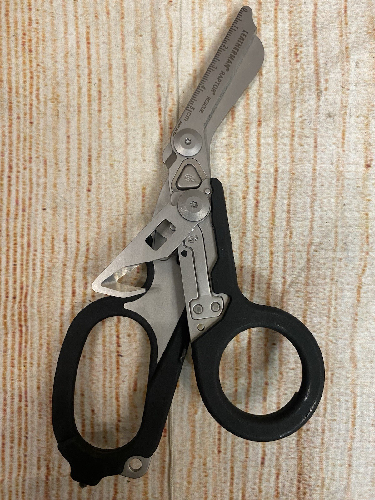 Leatherman Raptor Rescue Shears emergency Tool Hook w/ Sheath USA Black