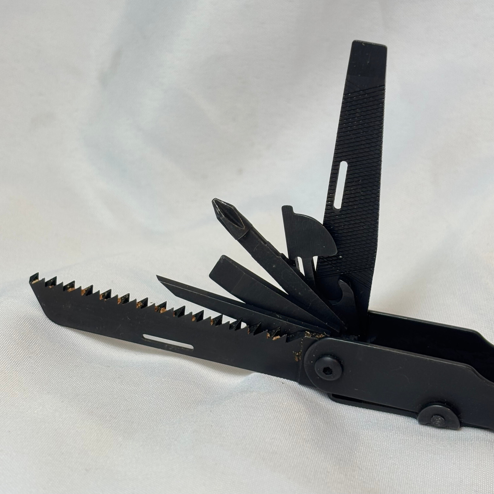 SOG Powerlock Multitool With Sheath
