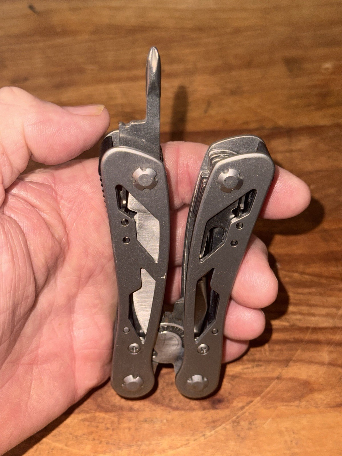 Stanley 12 In 1 Multi Tool. Last Photo Shows All Tools That Are Included. NICE.