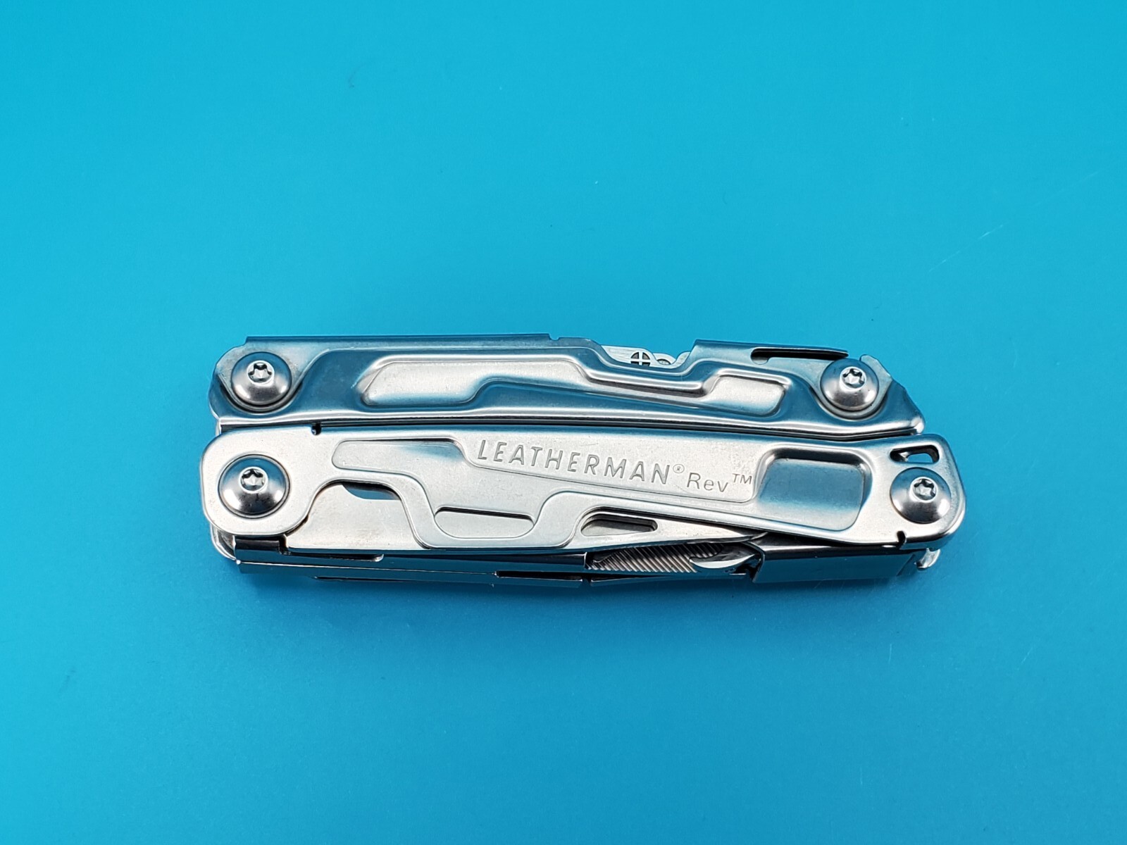 Leatherman Rev 3.8″ Multi-Tool, Stainless! *MINOR RUST ON ITEM*