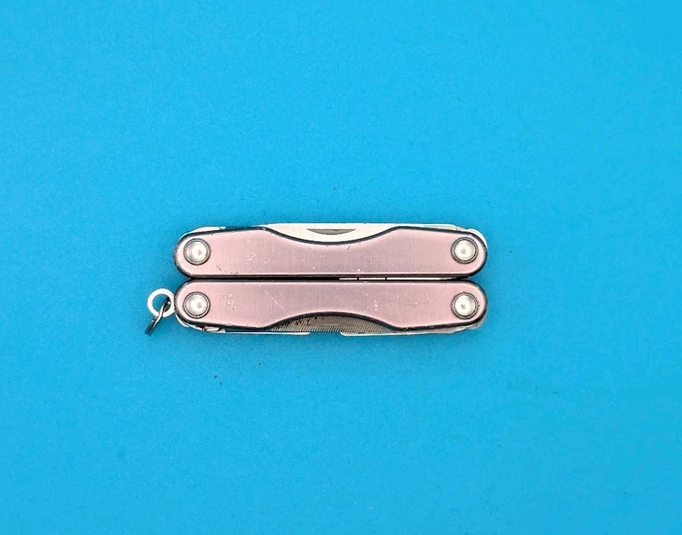 Leatherman Squirt P4 Multi-Tool, Key Ring, Retired, GRAY!