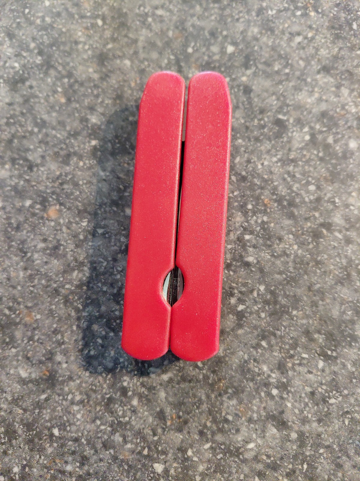 Multi-tool, unmarked