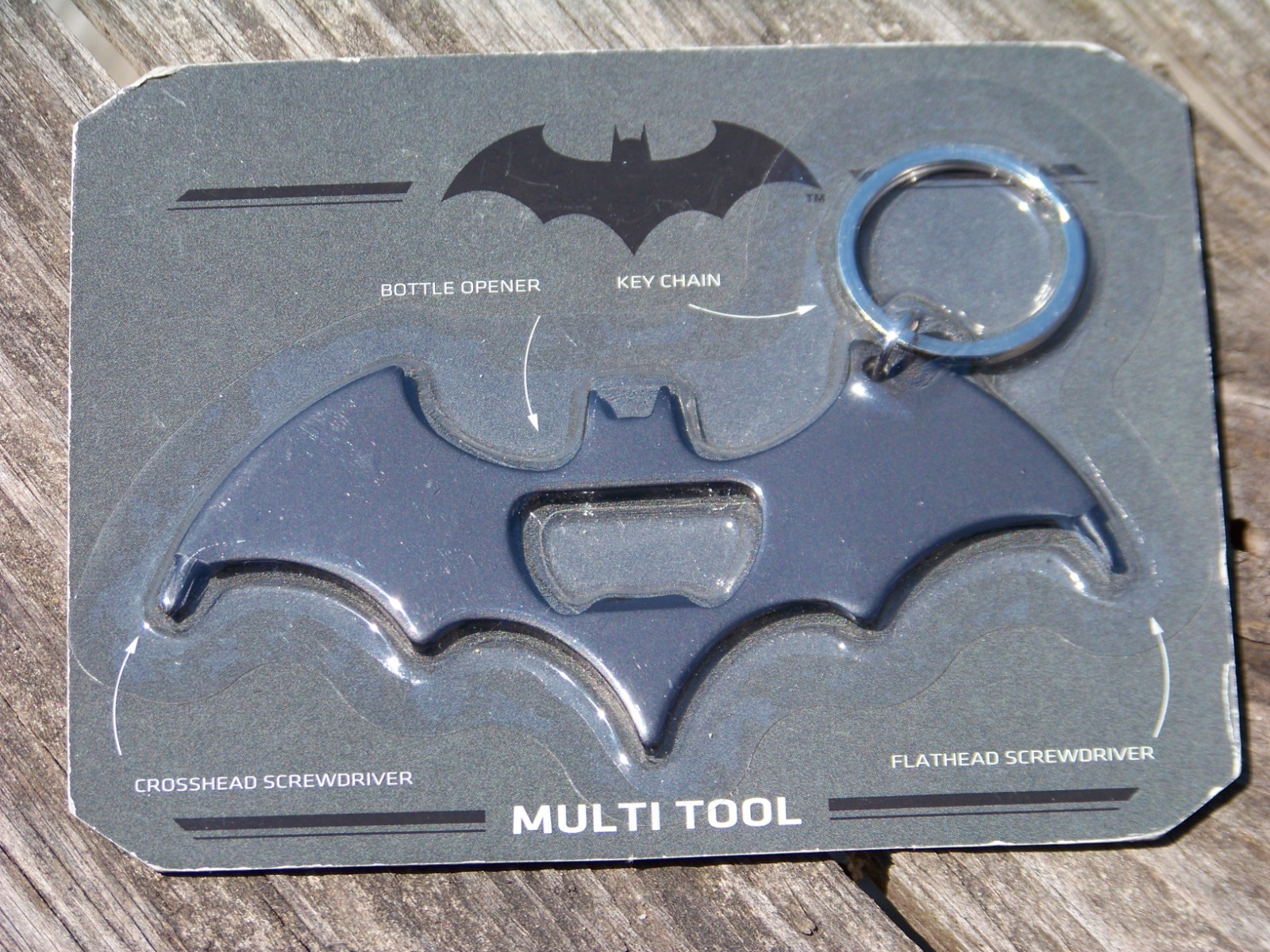 NIP Batman E.D.C. Steel Multitool Keychain Screwdriver Bottle Opener DC Comics
