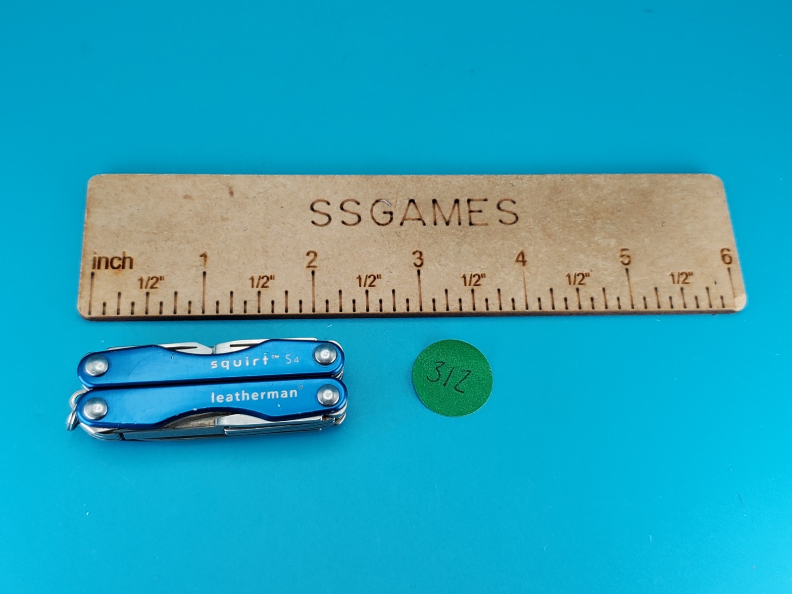 Leatherman Squirt S4 Multi-Tool, Key Ring, Retired, BLUE!