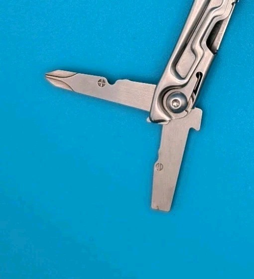 Leatherman Rev 3.8″ Multi-Tool, Stainless!