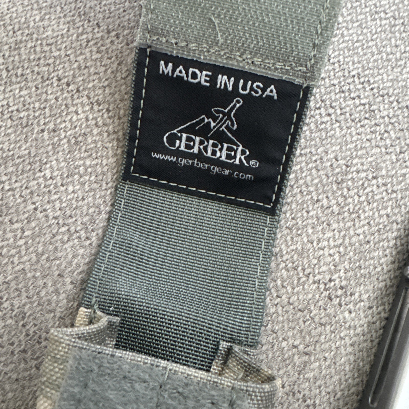 Gerber Multi-Tool MP 600 Silver & Camo carrying case Needle Nose