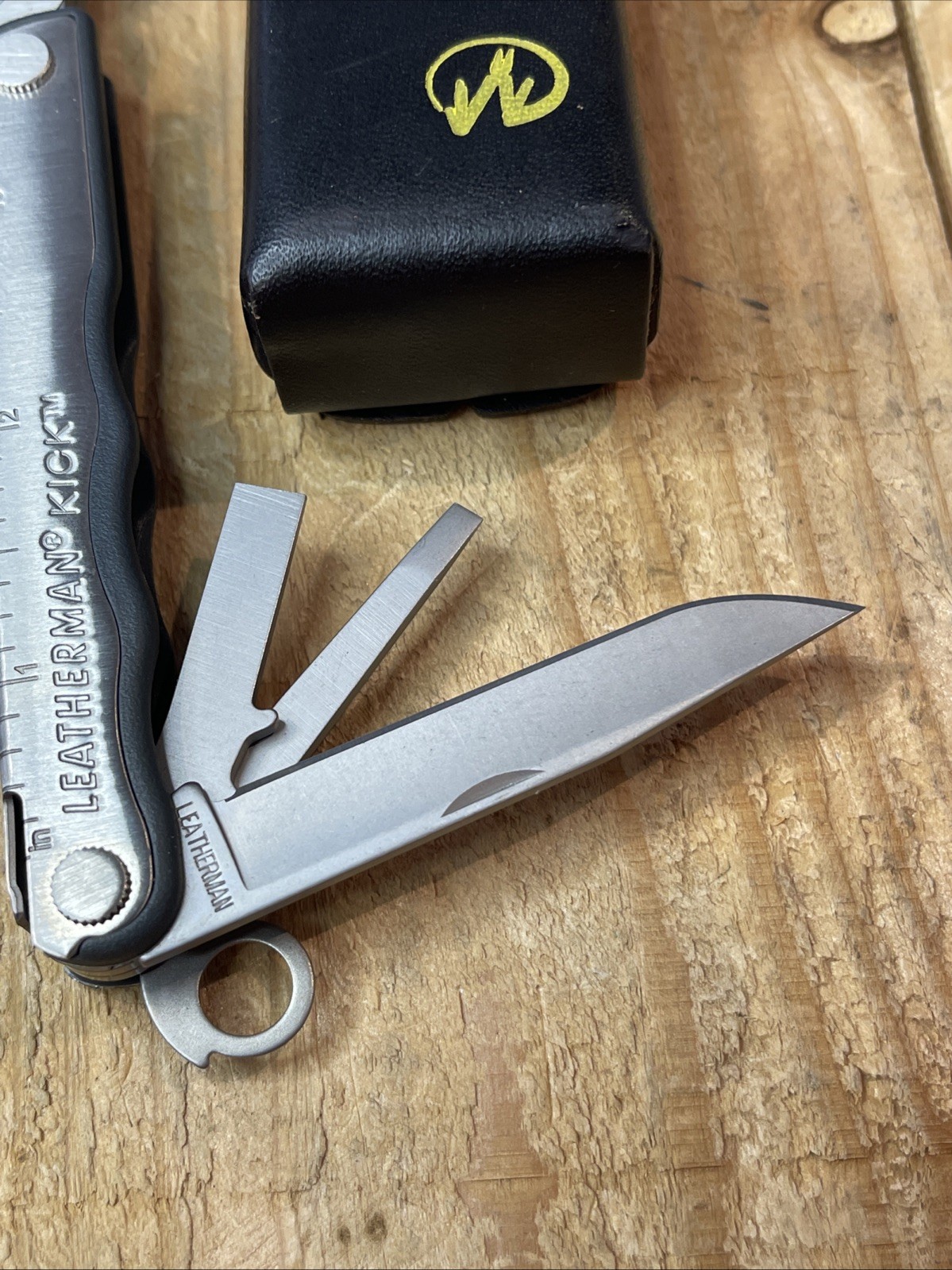 Leatherman KICK multitool. New, with vintage Leather Snap belt sheath Mint Knife