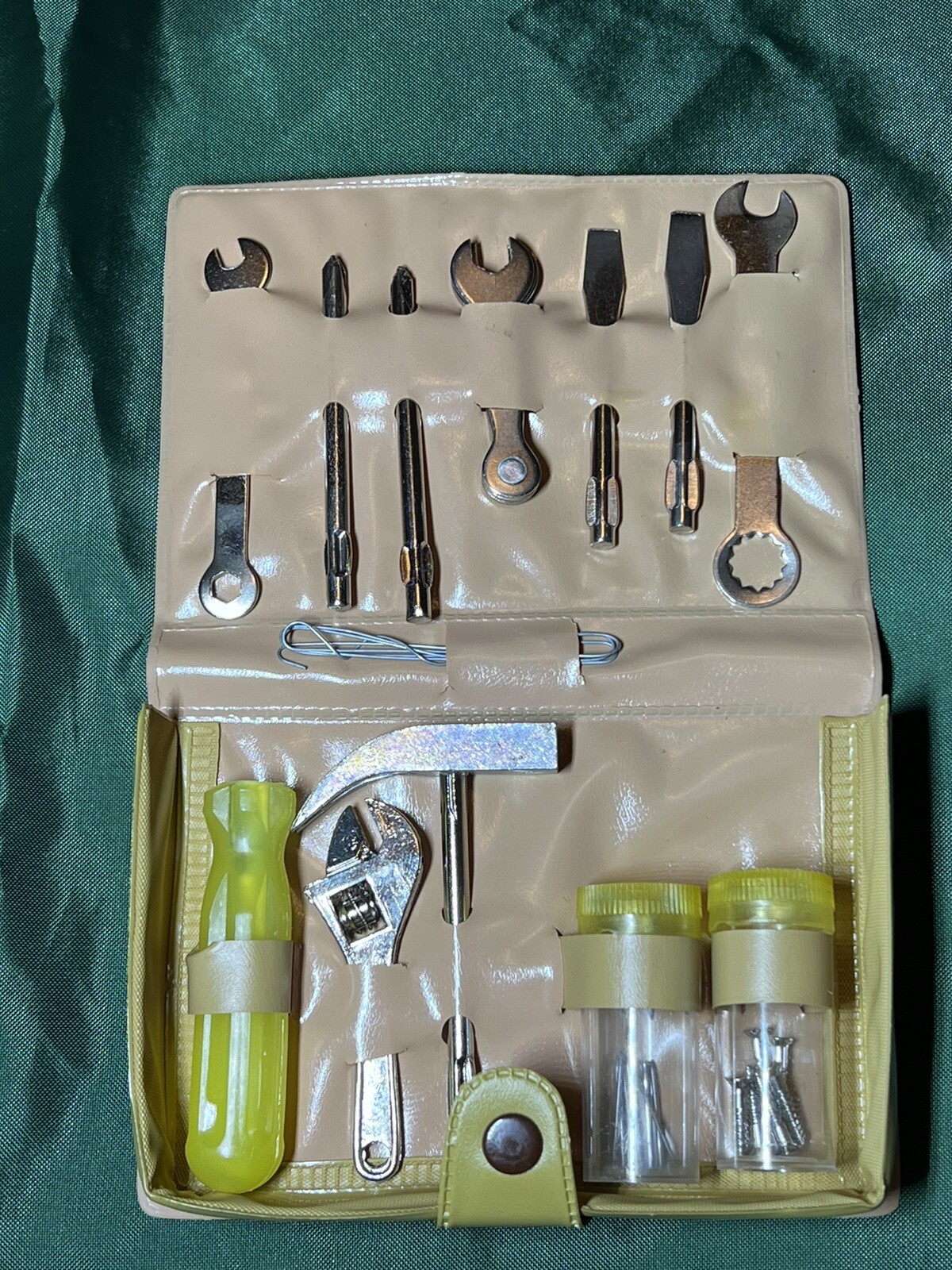 NEW 1960s? Tool King “The Always Handy Emergency Kit”