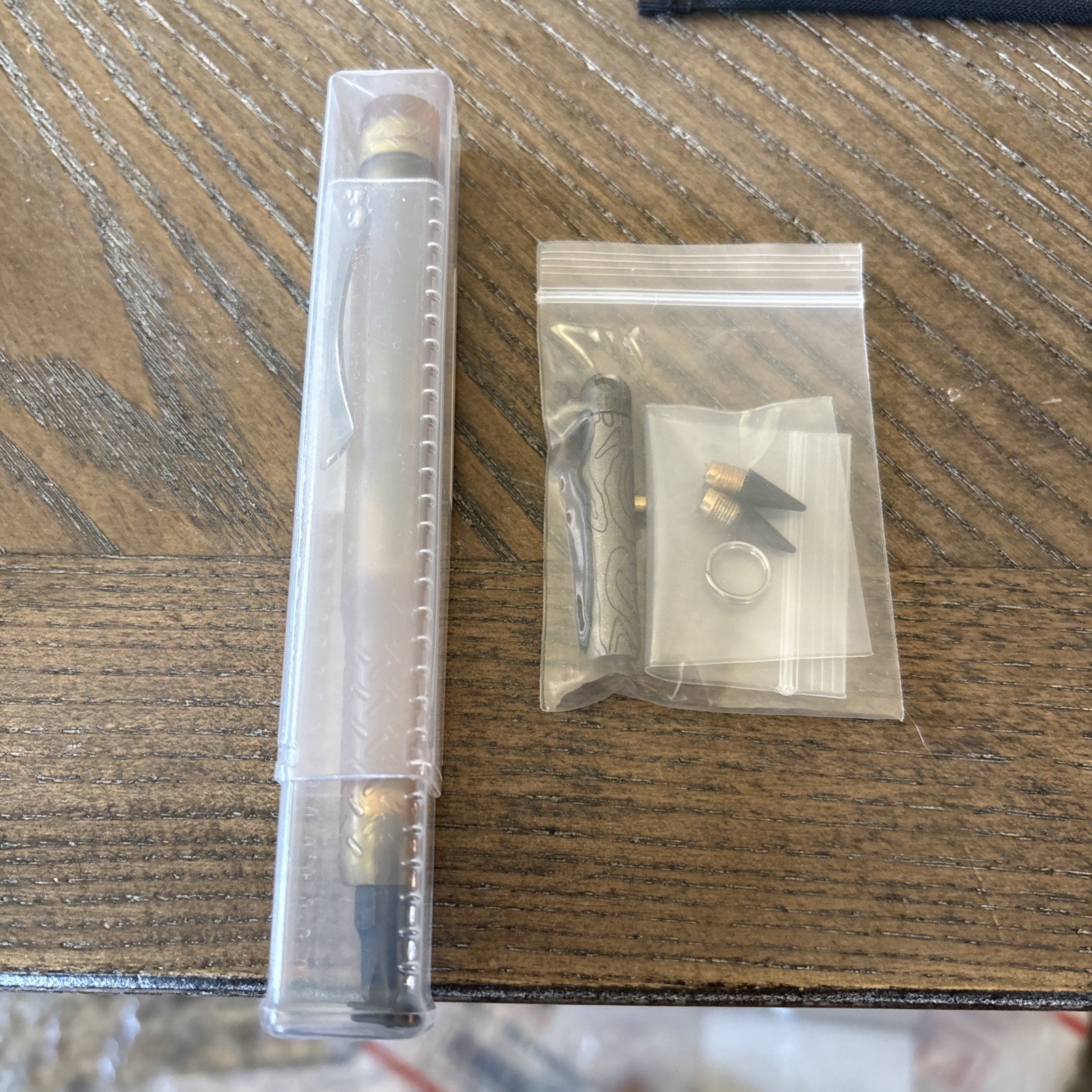 Maratac Ultem Pen Driver, 4 Bits New Pattern + Titanium Forever Graphite Pencil