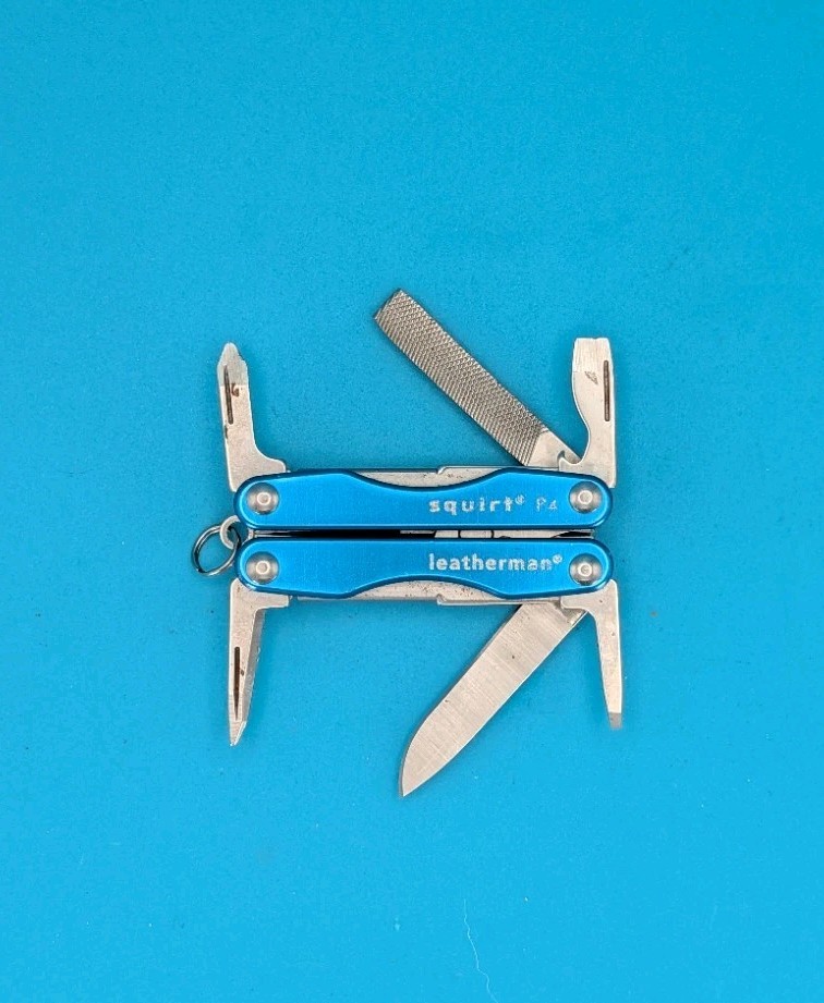 Leatherman Squirt P4 Multi-Tool, Key Ring, Retired, BLUE!