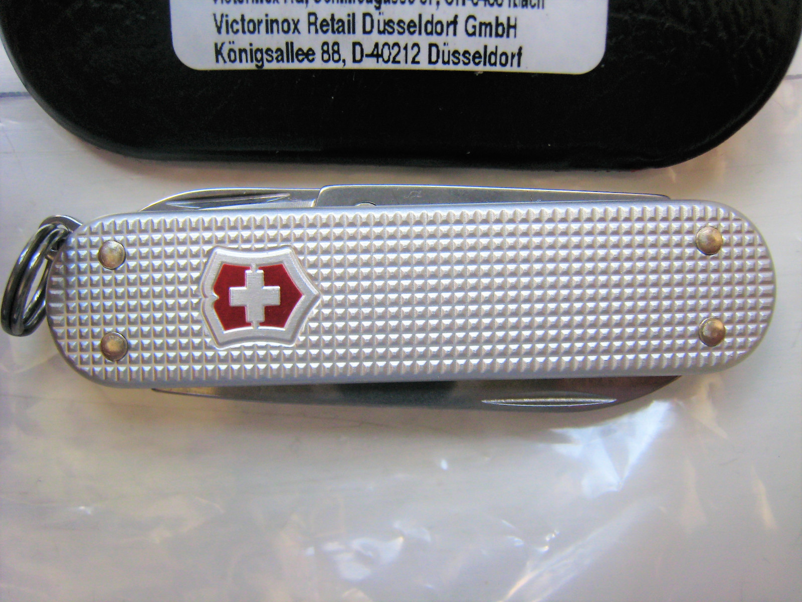 VICTORINOX SWISS ARMY KNIFE ALOX STAINLESS STEEL CLASSIC SD SMALL MINI METAL NEW