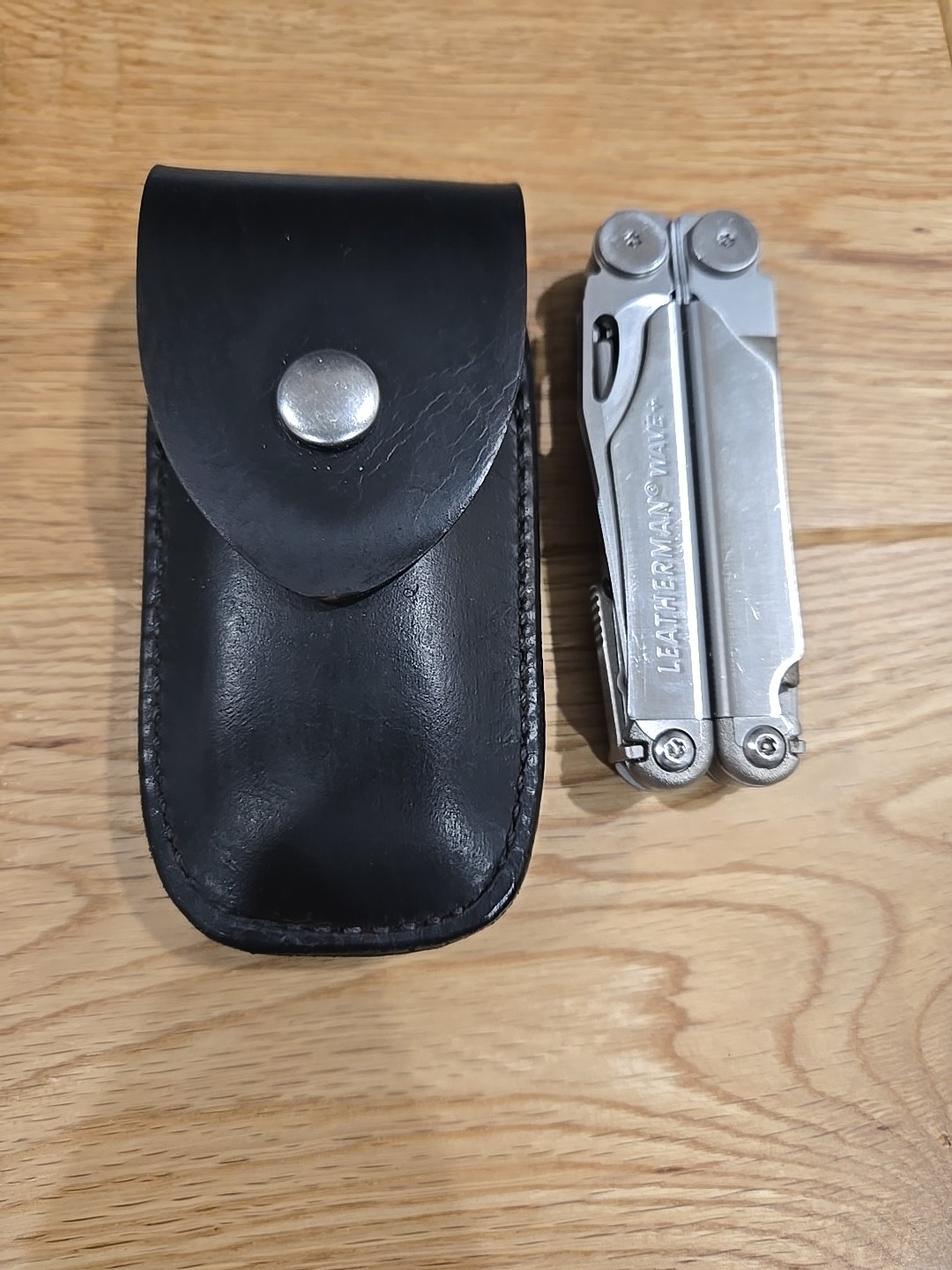 Leatherman Wave Black Dyed leather sheath. Plain flap. Sheath only.