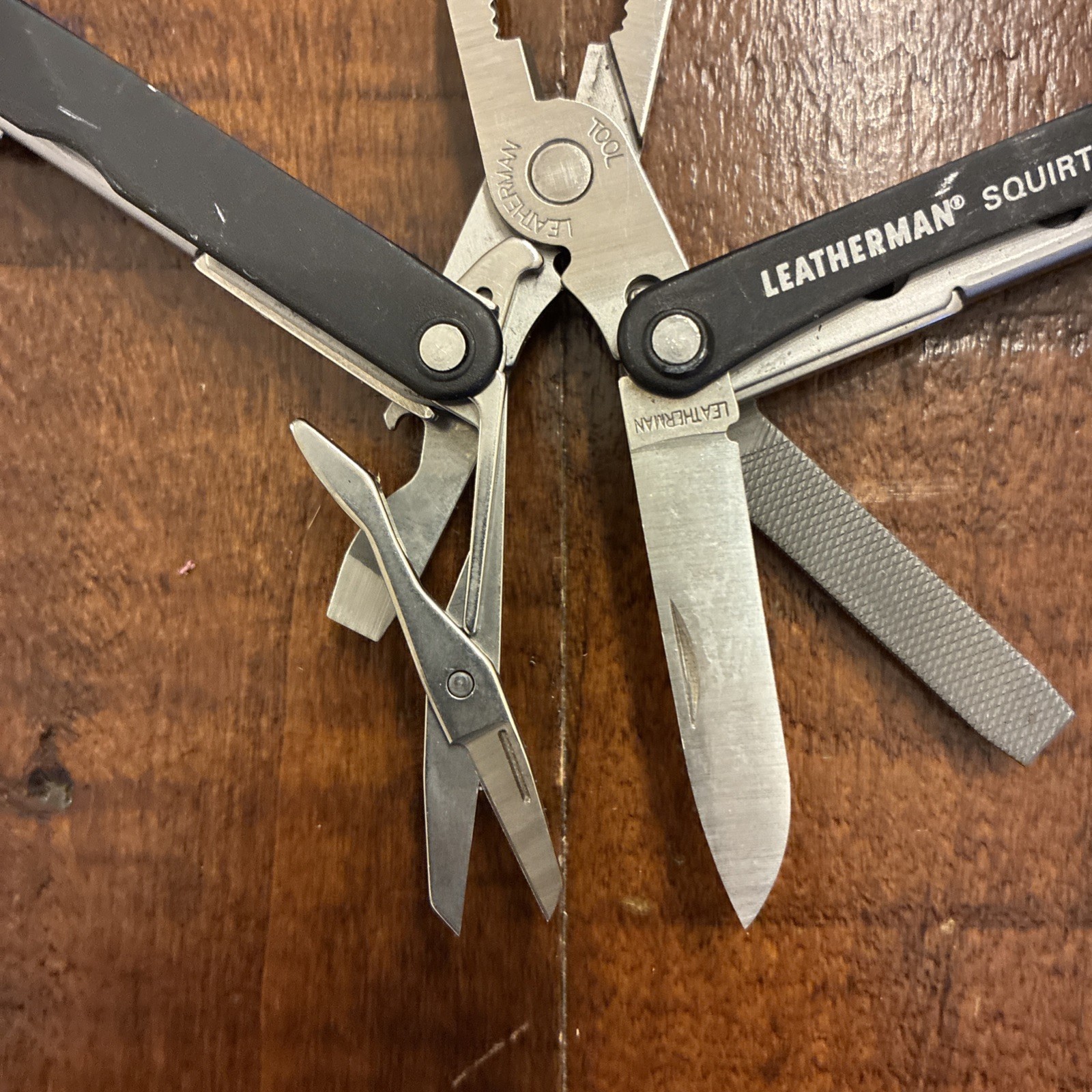 Leatherman Squirt PS4 Multi Tool, Knife, Pliers – Black – Excellent
