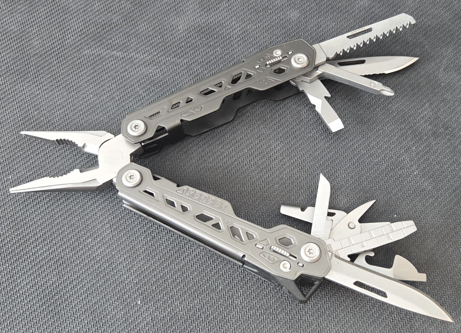 Gerber Truss 17-in-1 Tactical Multi Tool EDC Needle Nose Pliers W/ Sheath