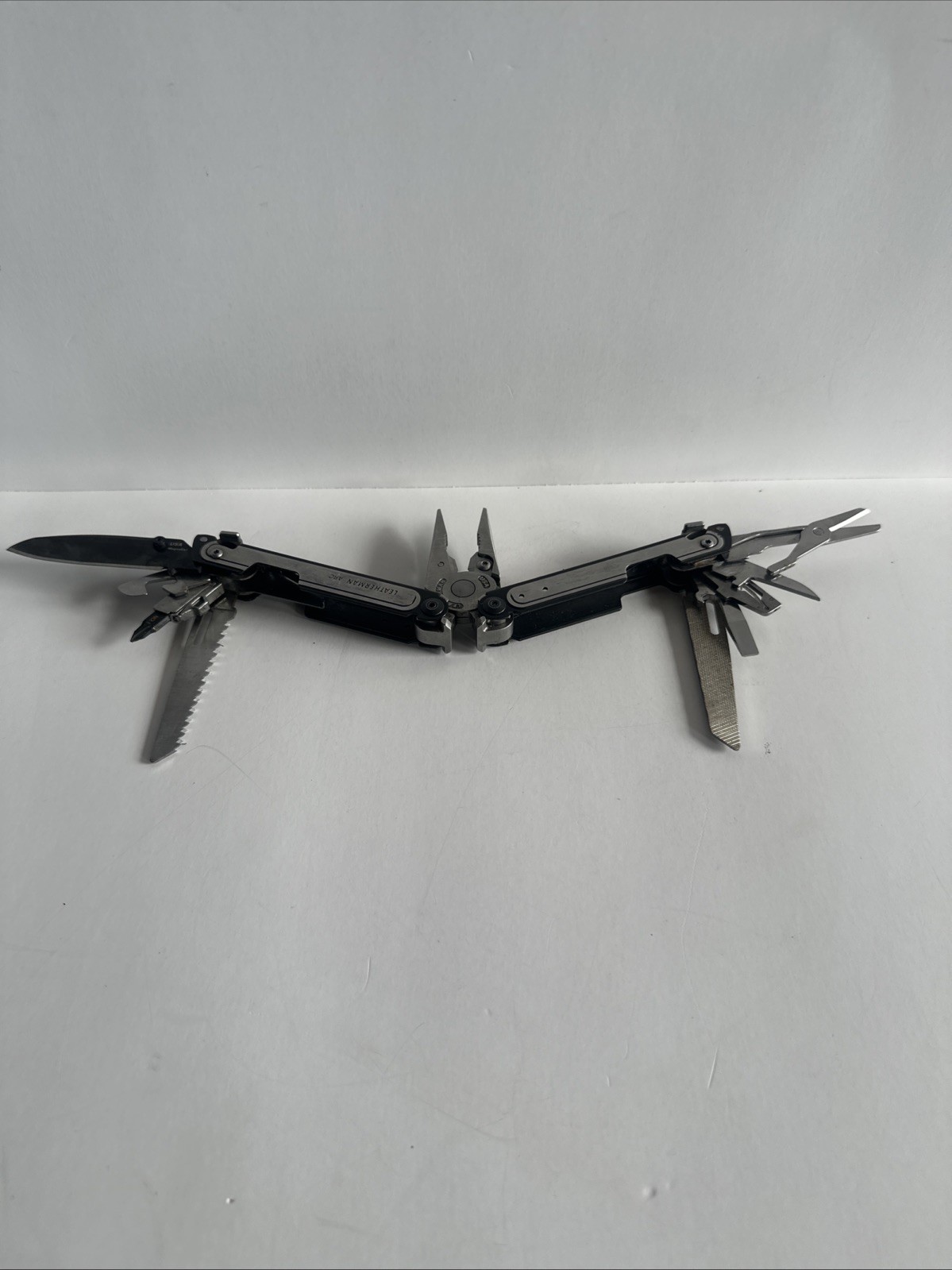 Leatherman ARC Multi-Tool 20-in-1 One-Hand Opening CPM MagnaCut Steel EDC Tool