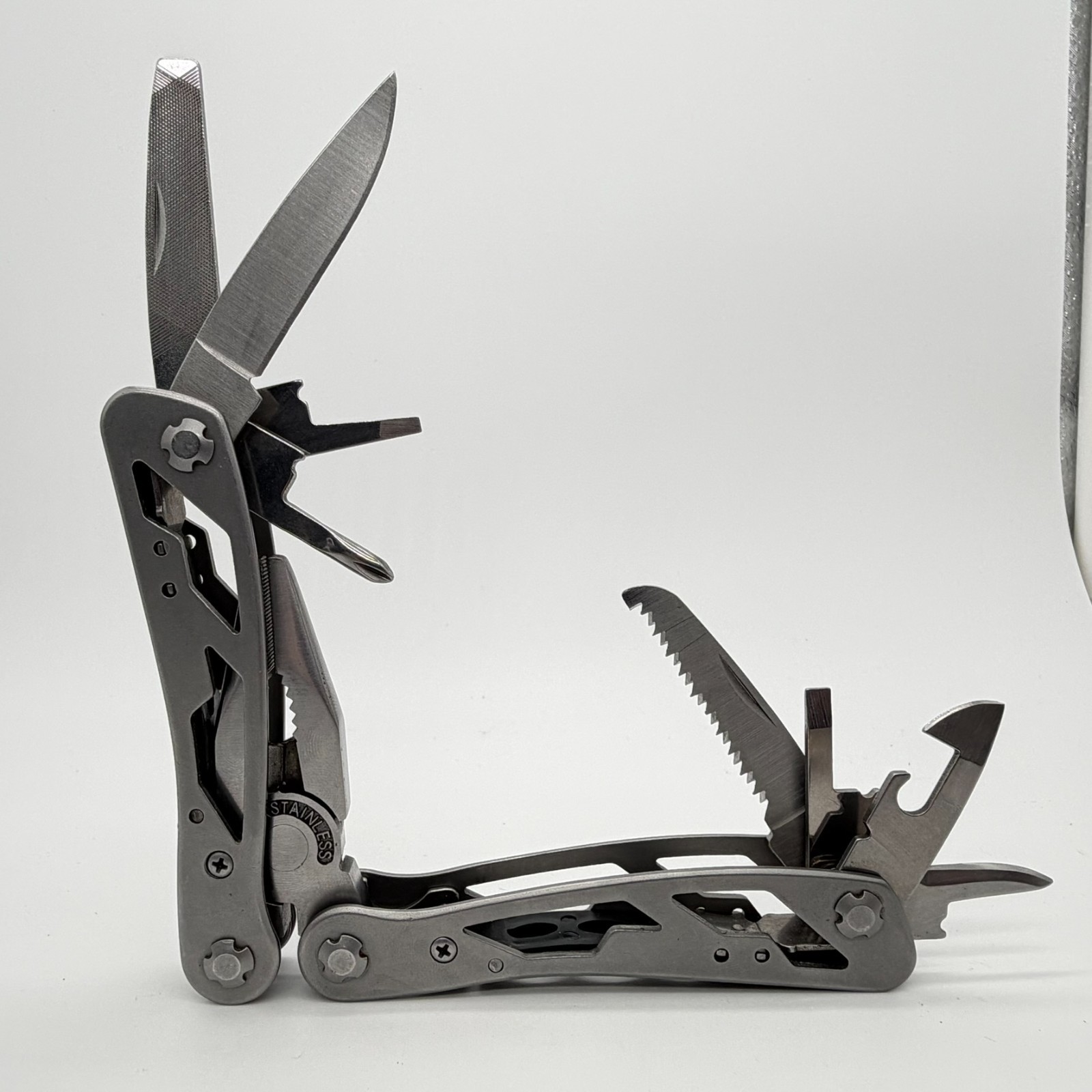 Stanley 12-in-1 Multi-Tool Pliers Pocket Knife Saw File Screwdriver EDC Gear