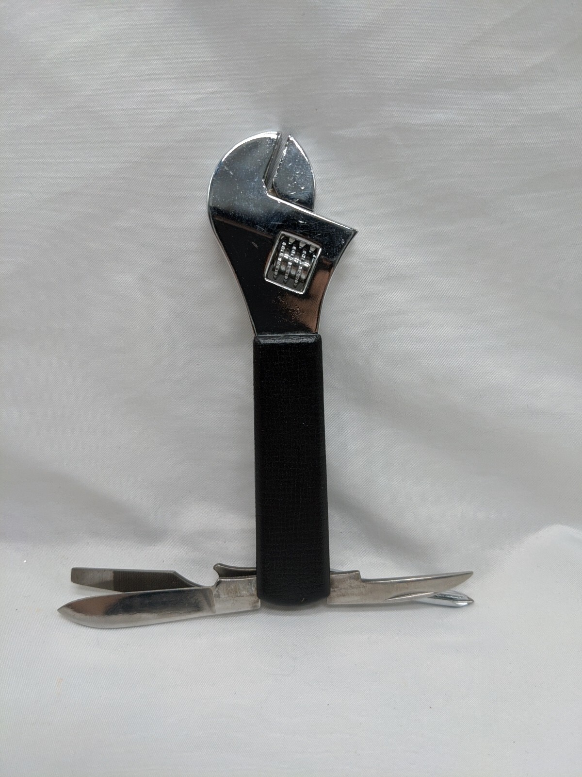Multitool Wrench Screwdricer Knife File 5.5″