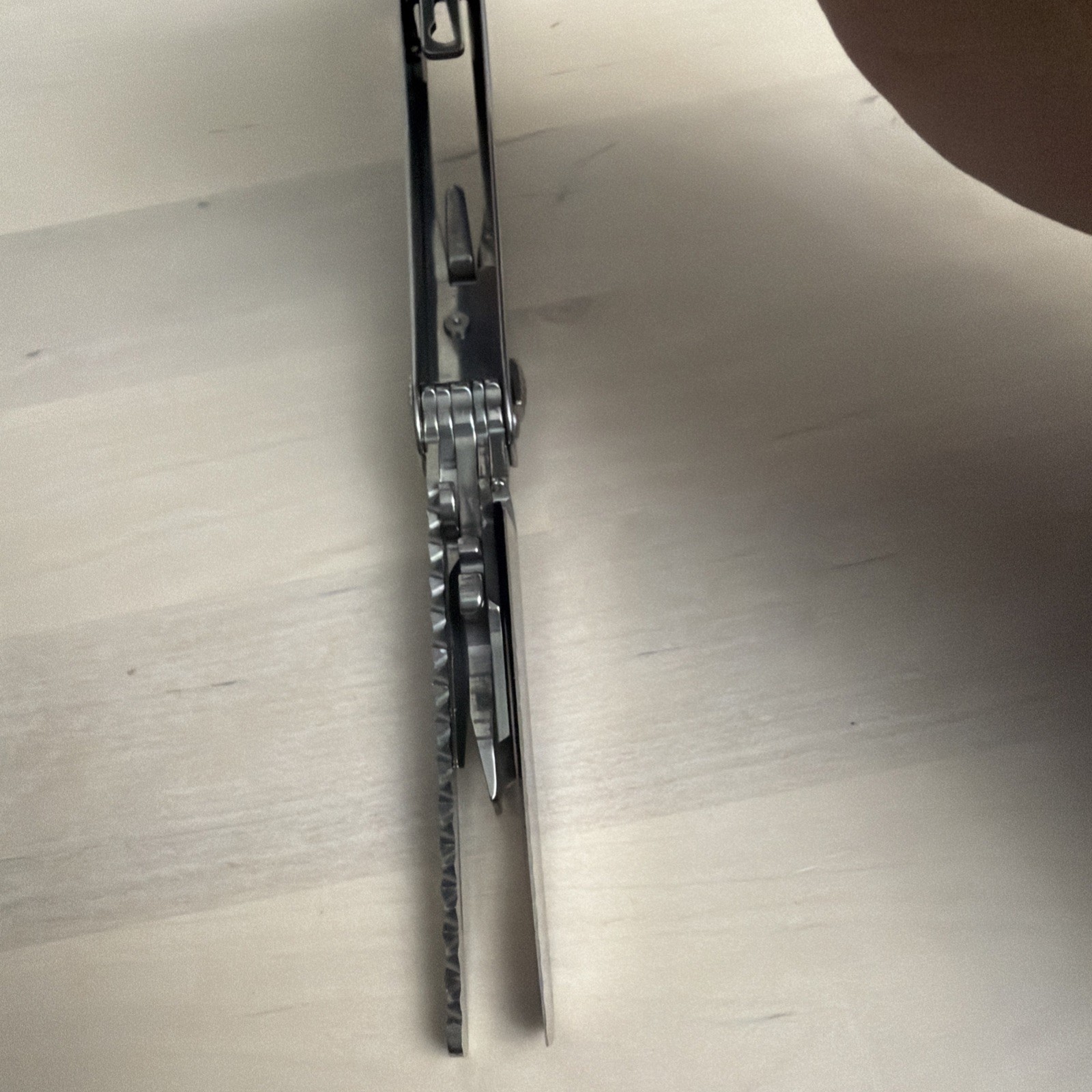 Multi Tool 24 Function Swiss Made with Locking Blade L Pouch Victorinox