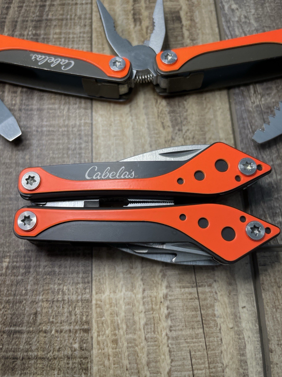 Cabela’s Multi Tool Set of 2 Folding Knife Pliers 3” Closed Orange