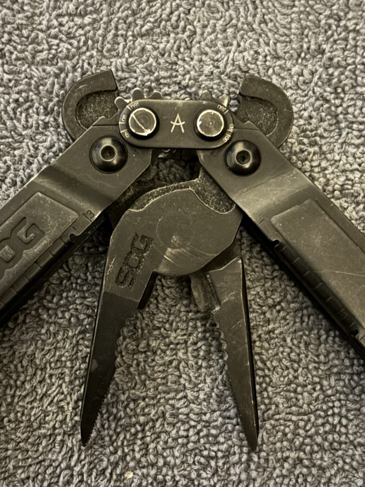 SOG PowerAccess Black Multi-Tool w/ Pliers 3in Straight Blade File Pocket Clip