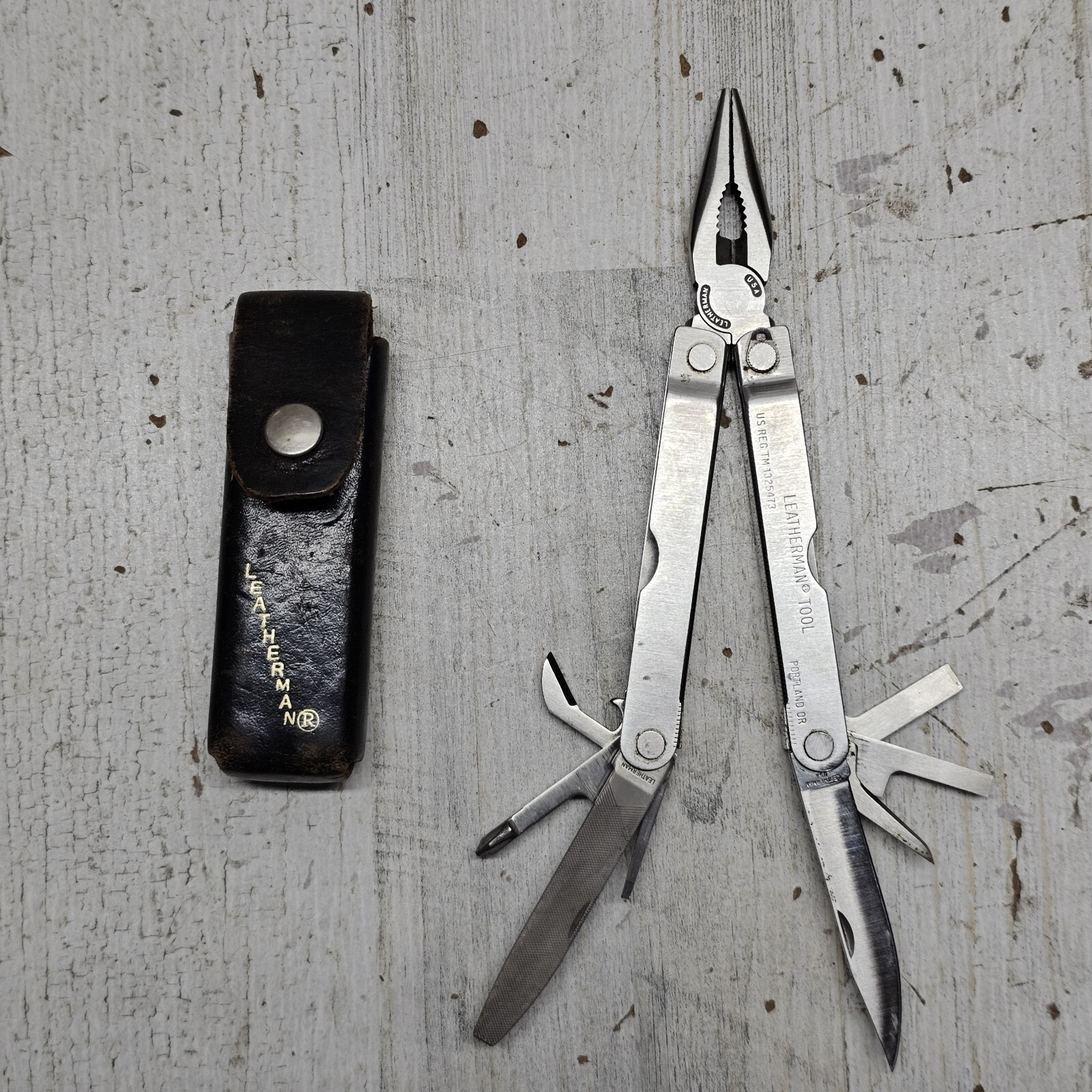 Leatherman Tool, US REG TM 1325473 06/94 date stamp! VINTAGE! With Sheath!